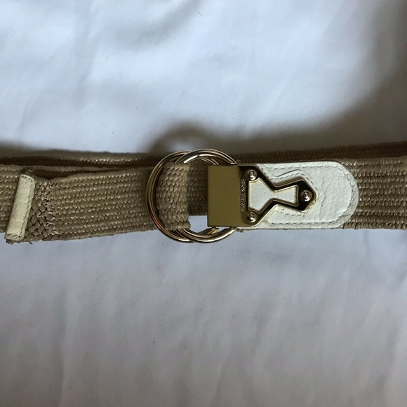 Michael Kors Woven White Belt - Picture 5 of 5